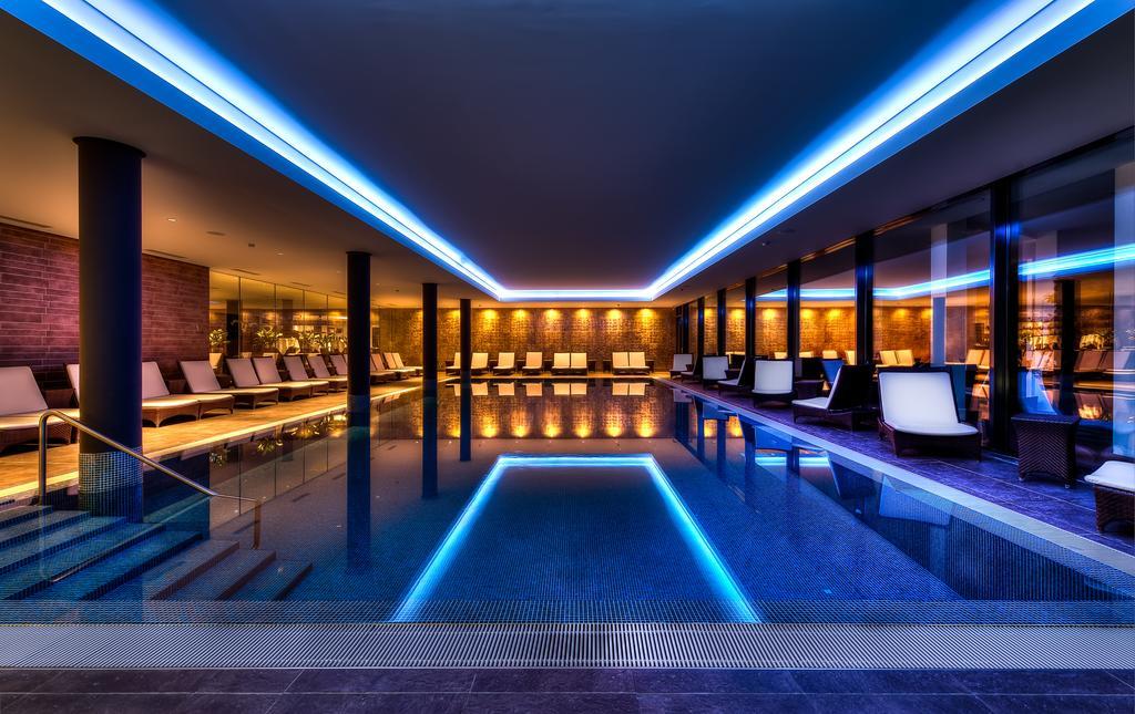 Small Luxury Hotel Wellnesshotel Golfpanorama Lipperswil Exteriör bild