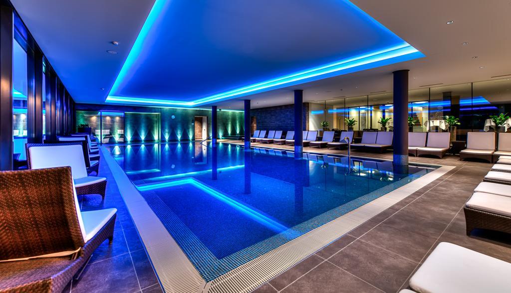 Small Luxury Hotel Wellnesshotel Golfpanorama Lipperswil Exteriör bild