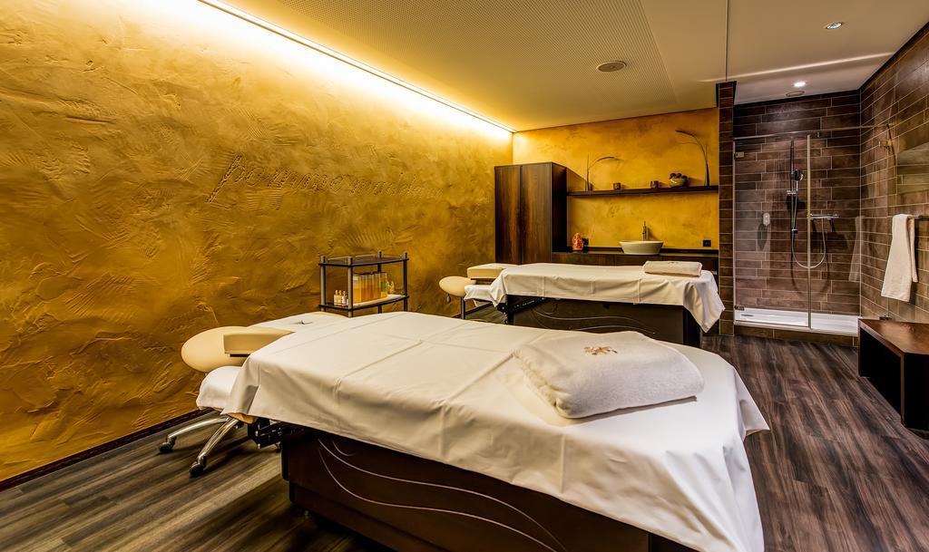 Small Luxury Hotel Wellnesshotel Golfpanorama Lipperswil Exteriör bild