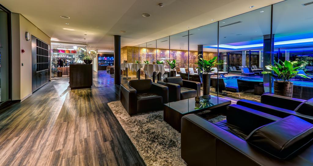 Small Luxury Hotel Wellnesshotel Golfpanorama Lipperswil Exteriör bild