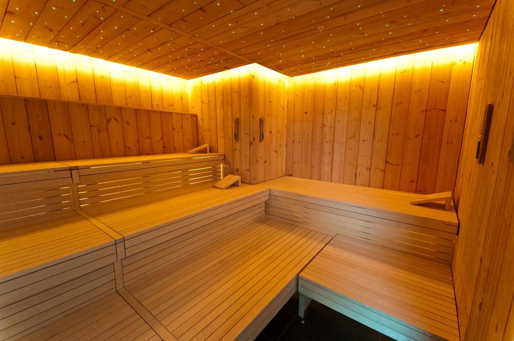 Small Luxury Hotel Wellnesshotel Golfpanorama Lipperswil Exteriör bild