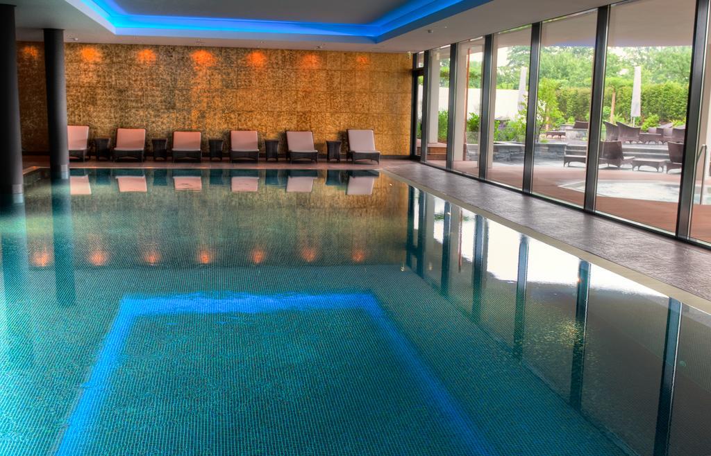 Small Luxury Hotel Wellnesshotel Golfpanorama Lipperswil Exteriör bild