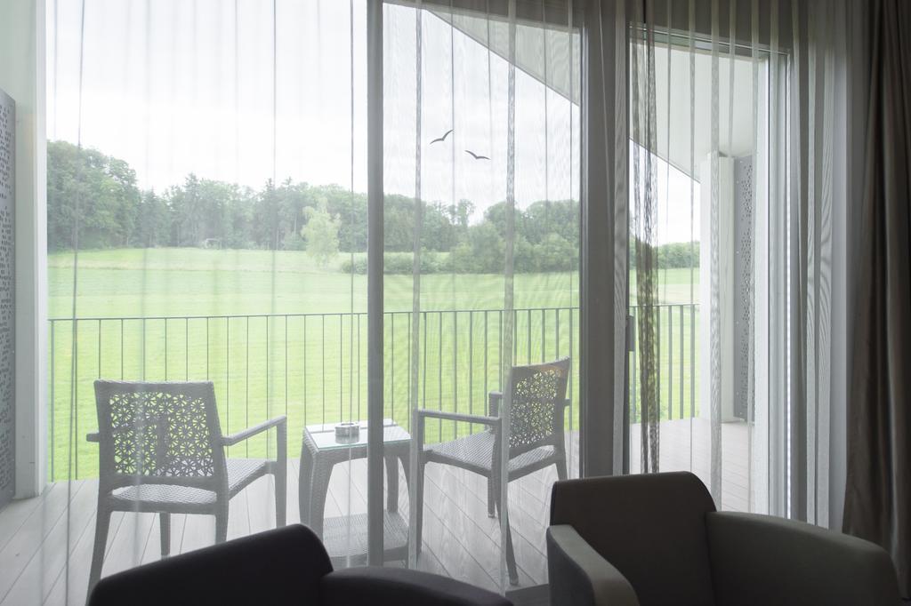 Small Luxury Hotel Wellnesshotel Golfpanorama Lipperswil Exteriör bild