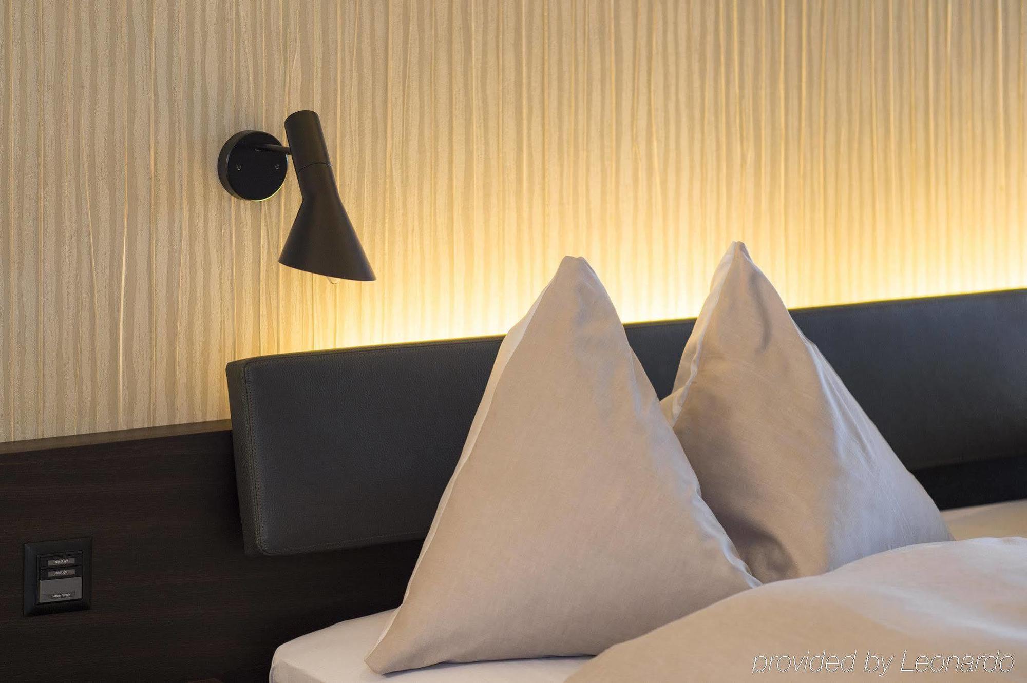 Small Luxury Hotel Wellnesshotel Golfpanorama Lipperswil Exteriör bild